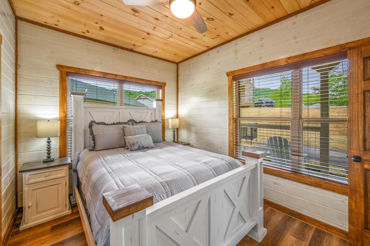 Osprey Nest Cottage Modern New Cabin Pigeon Forge Exterior foto
