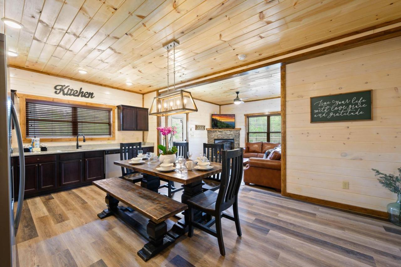 Osprey Nest Cottage Modern New Cabin Pigeon Forge Exterior foto