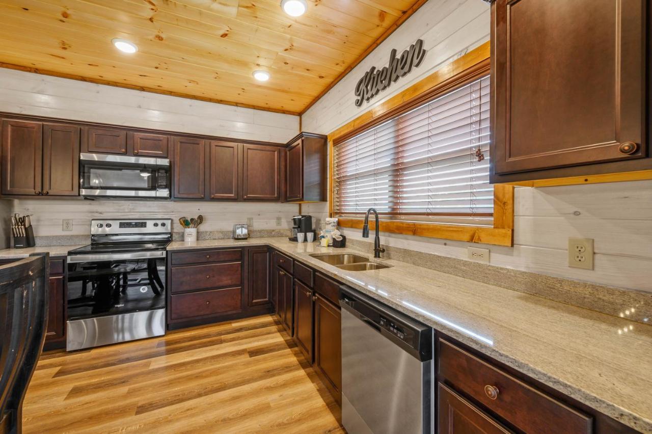 Osprey Nest Cottage Modern New Cabin Pigeon Forge Exterior foto