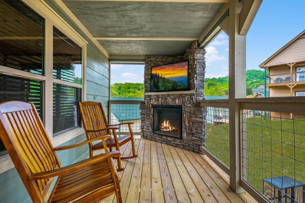 Osprey Nest Cottage Modern New Cabin Pigeon Forge Exterior foto